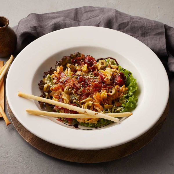 Ensalada de Pasta con Aderezo Parmesano