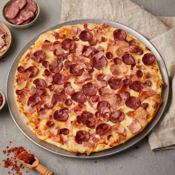 Pizza Carnes con Tocineta