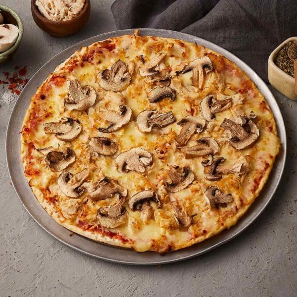 Pizza Pollo y Champiñones